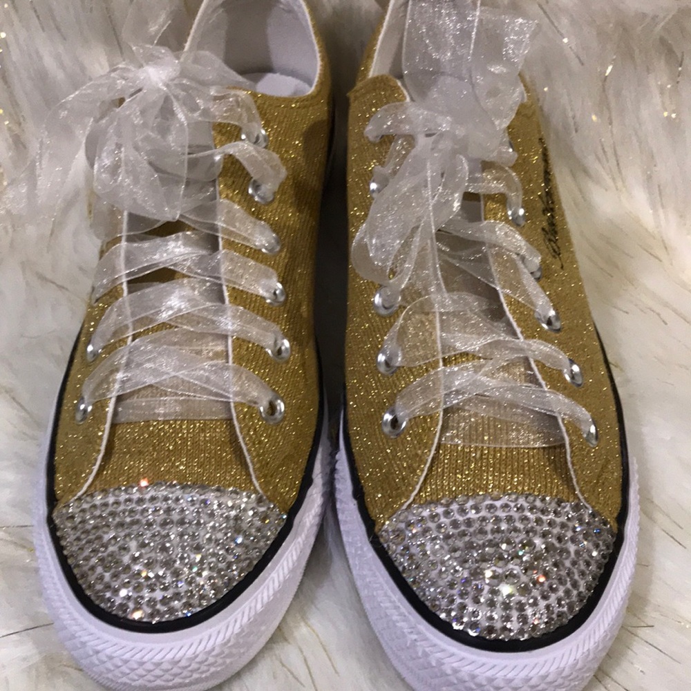 Shoes - Picture 6 of 7